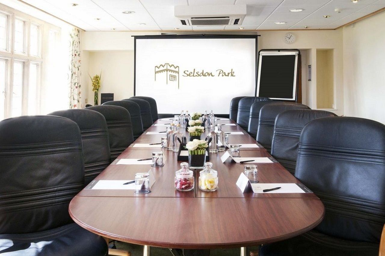 Birch Selsdon Hotel Croydon Eksteriør billede